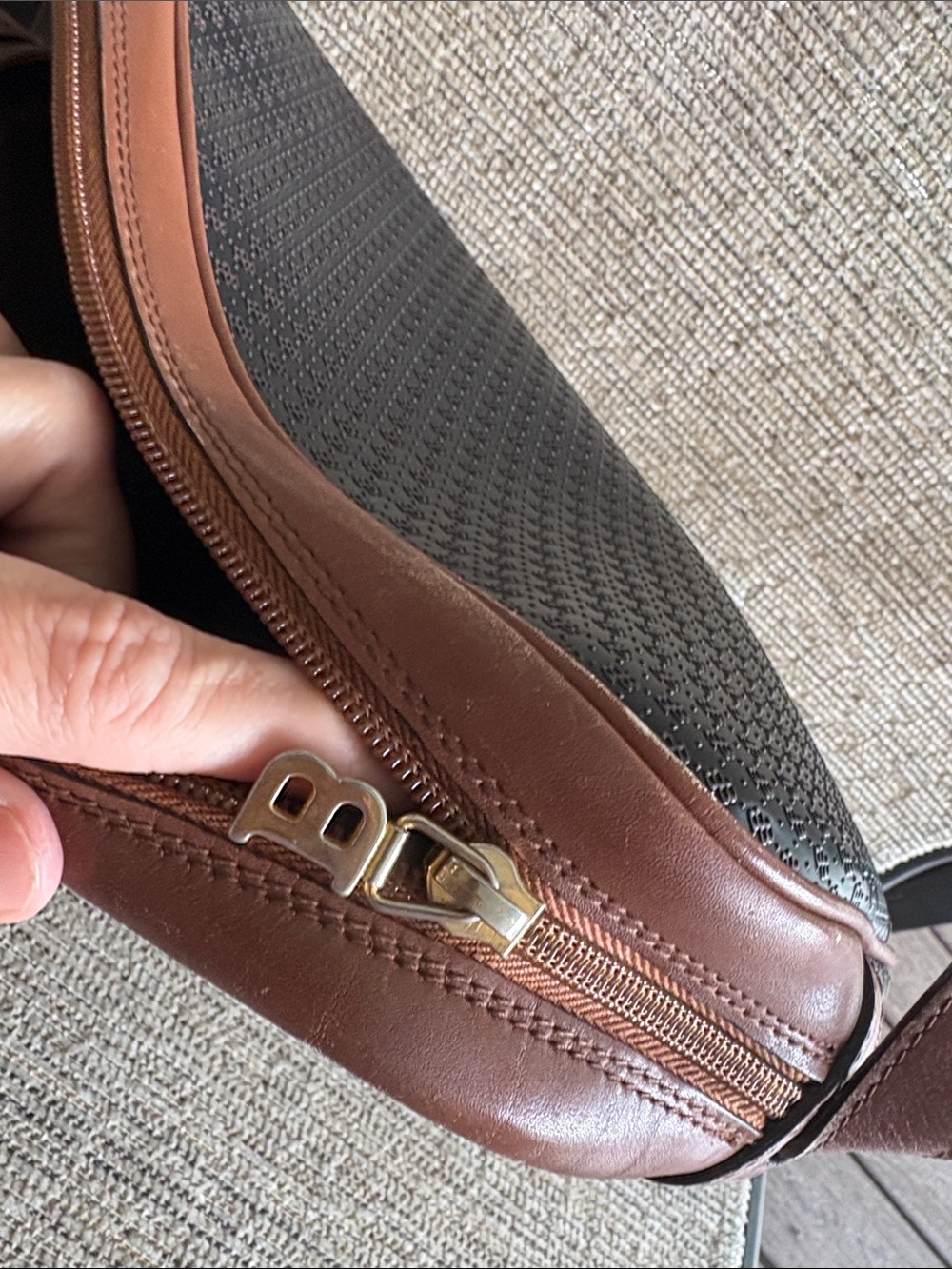 Collector’s Bally VTG Monogram Crossbody Bag Canvas Leather Brown Swiss Luxury - Picture 12 of 17